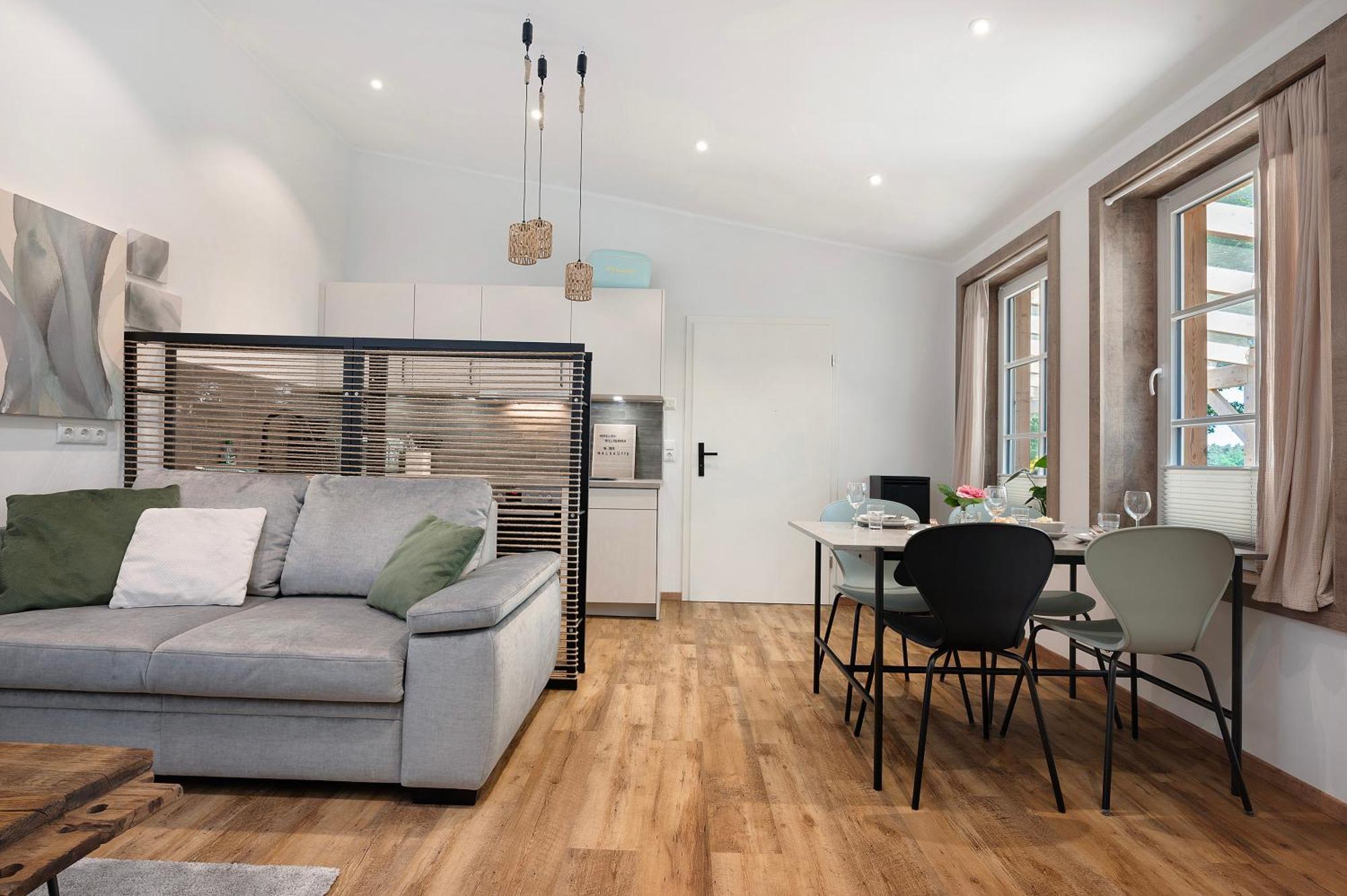 Eichengefluester Waldhuette Appartement